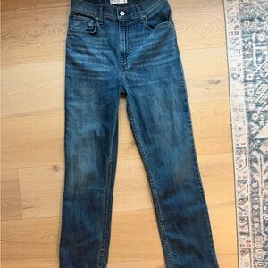 Abercrombie & Fitch 90s Straight Ultra High-Rise Jeans – Size 25/0R